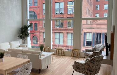 Lou-City Penthouse Suite! Savor Life with Hollyhock - Photo 1