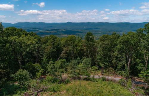 Sunset Cabin Privacy, Views, HotTub, Firepit, BBQ, Pets - Photo 17