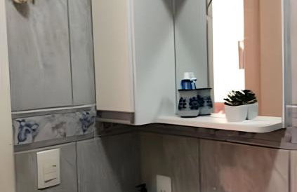 Espaçoso Flat com Varanda no Cavalinho Branco - Foto 11