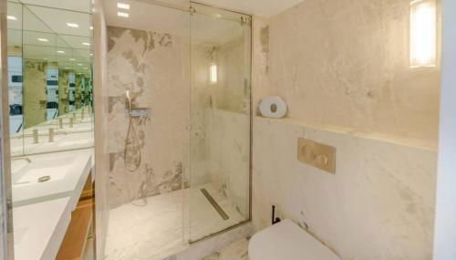 Appartement de standing 3 - tour Eiffel/Invalides - Foto 2, towels, Shower