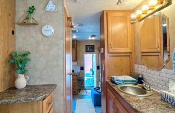 The Glamper Spacious 5th Wheel - Foto 30