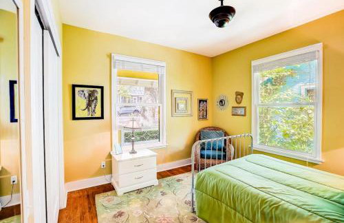 Quiet central home with enclosed yard, deck, grill, central AC, washer and dryer - Foto 19