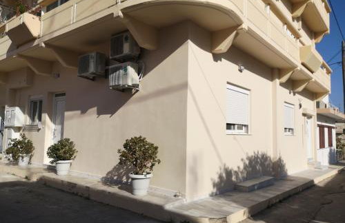 SUNNY HOLIDAYS APARTMENT - Photo 28