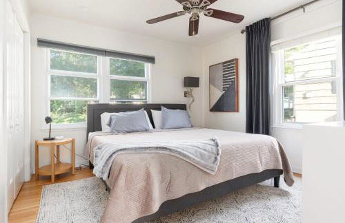 Peaceful Gem HotTub Fenced Yard & Near Downtown - Foto 8