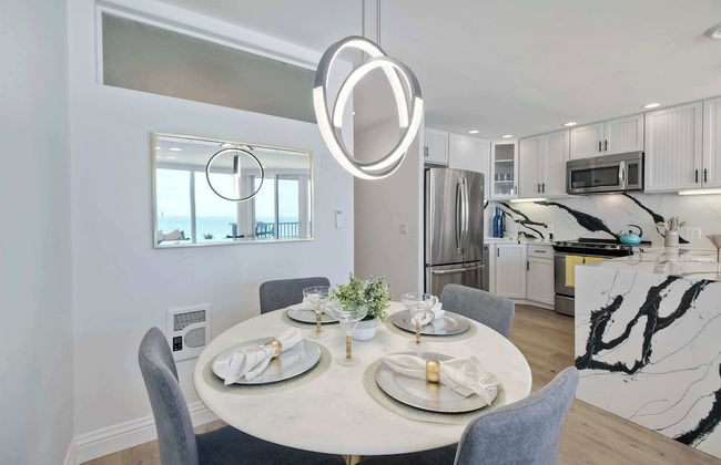 Solana Sunset Stunning Beachside Retreat for 4! - Photo 19