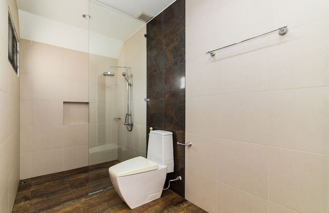 4 Bedroom Private Bali Style Villa HH1 - Photo 37