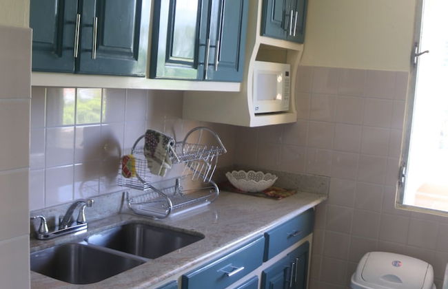 Lawerence Pool House 2 Bedroom With Pool - Photo 4