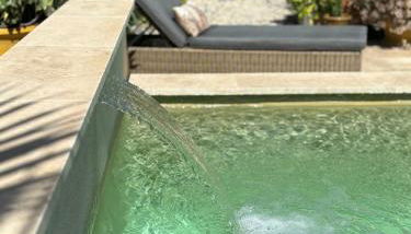 Logement cosy avec piscine ,parking et jardin - Foto 3