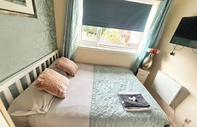 Large Balcony Apartment - Town & Races -2 Dbl Beds - Foto 4