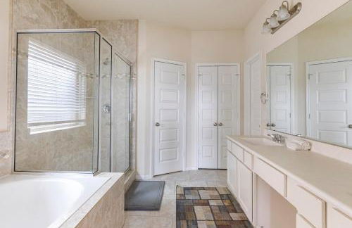 Sleeps 8 comfortably! Super location! - Foto 14