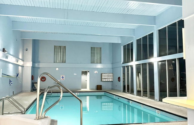 Divya Sutra Plaza and Conference Centre, Vernon, BC - Foto 51