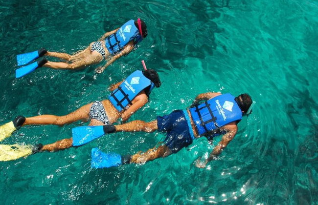 Triple Wave Experience: Catamaran - Parasailing - Banana Boat - Foto 3