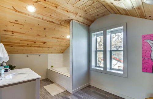 Spacious Detroit Lakes Home Walk to Downtown! - Foto 12