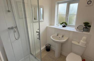 ResiLets - Berwick House - Large 4 Bed Townhouse - Contractor stays - Foto 18