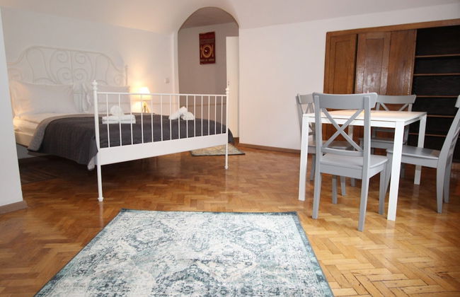 92 Residence - Photo 62