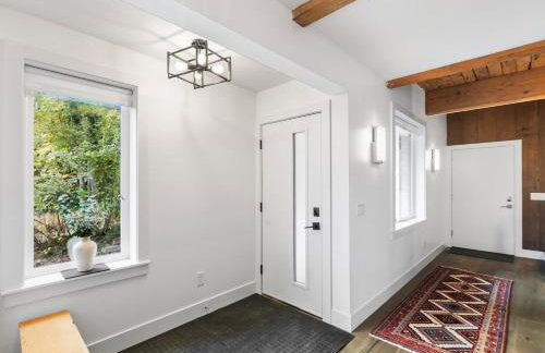 Bayview Modern Luxury by the Lake - Foto 36