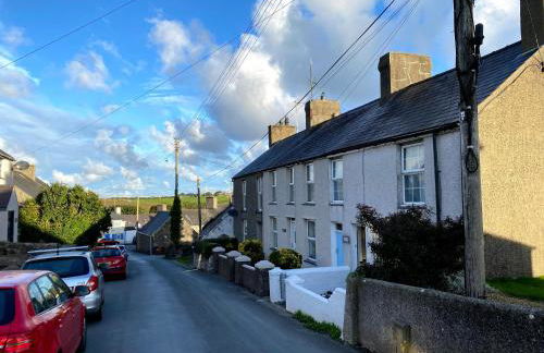 2 Bedroom Family Cottage Dog Friendly Edern North Wales - Photo 1