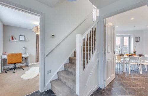 Oakbridge House - 6 mins drive to CMK - Free Parking, Fast WiFi, Smart TVs with Sky and Netflix by Yoko Property - Foto 12