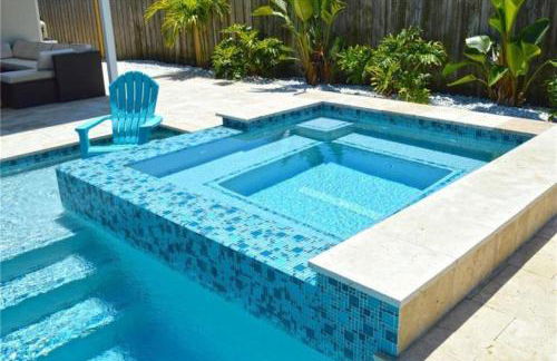 Private heated pool , resort style home , minutes from the beach - Foto 38