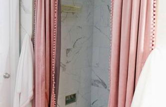 Chic Dog-Friendly 4BR | OWA + Beach + Fenced Yard - Foto 33