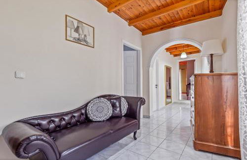 San Elias House - Photo 25