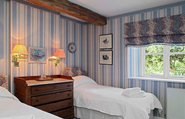 Shipton Cottage - Photo 3