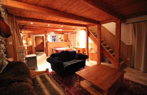 Atmospheric, original stone chalet in Meribel - Photo 25