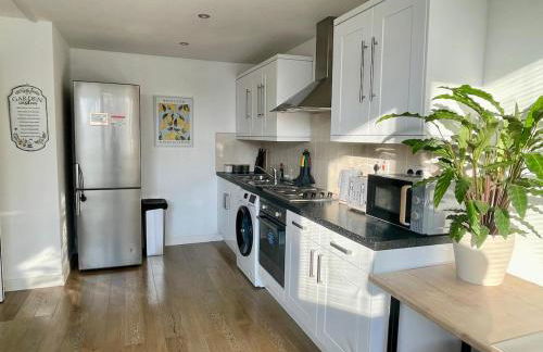 Convenient quiet flat with parking - Photo 3