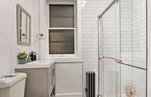 Chic & Fully Furnished 2BR Apartment - Roscoe 1 - Foto 19