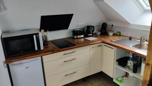 YUCA - appartement COSY 2 chambres intimes Hyper centre d'ERNEE - Foto 5