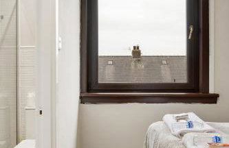 Glebe House - Photo 5