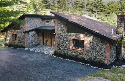 The Stone Mason - Large Modern Home on 5 Acres - 2 Hrs from NYC - Foto 17