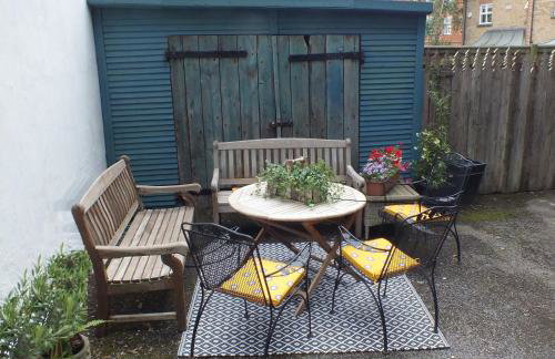 Hampton Court Grand Snug Sleeps 6 - Palace walk - Foto 24