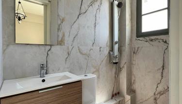 Kores Aegina - Foto 2, Shower