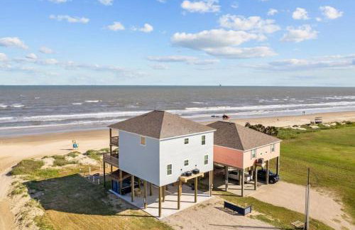 Beachfront oasis! Hot tub, gameroom, double deck!! - Foto 8