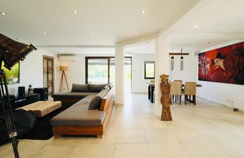 Beautiful Algarve Pool Villa Bali 15min to beach - Foto 19