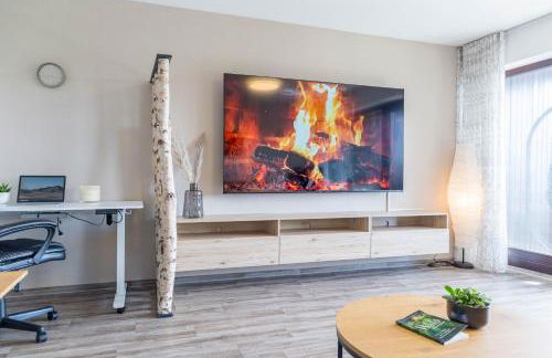 Relax-Apartments - Indoor-Pool - Sauna - Küche - kostenlos Parken - Balkon - teilweise Massagesessel - 85 Zoll Smart-TV - Foto 6