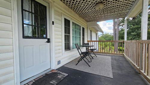 Modern Farm Home WT Large Parking, Front Porch - Foto 2