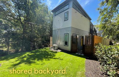 NormalBnB - 2 Blocks From Restaurants, Bars, Hospital - Foto 25