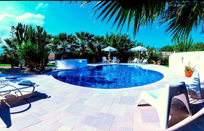Xenos Villa 2 With 5 Bedrooms Private Swimming Pool, Near the sea - Foto 28