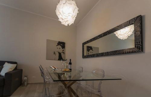 St. Vitale’s Basilic view elegant apartment - Photo 9