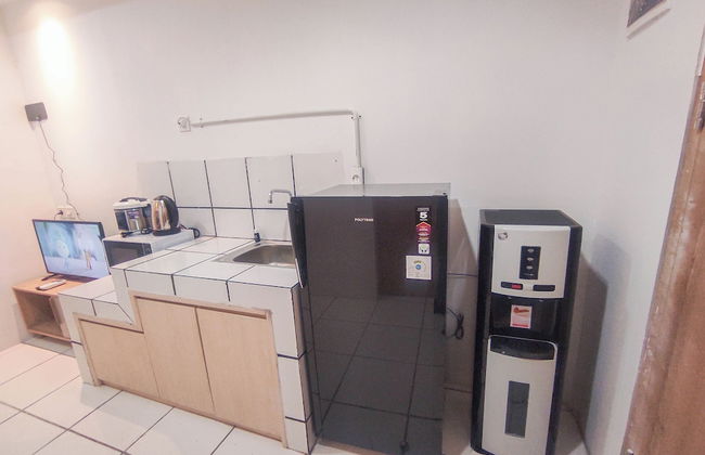 Minimalist And Comfortable Stay 1Br (No Kitchen) At The City Square Apartment - Photo 6