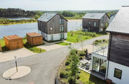 Lakeside property with spa access on a nature reserve Beaumont Village 25 BV25 - Photo 23