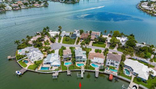 Waterfront Luxury w/ Heated Salt Pool & Golf Cart - Foto 2