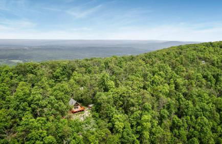 Stunning Mountain Views w Deck & Grill on 5 Acres! - Foto 46