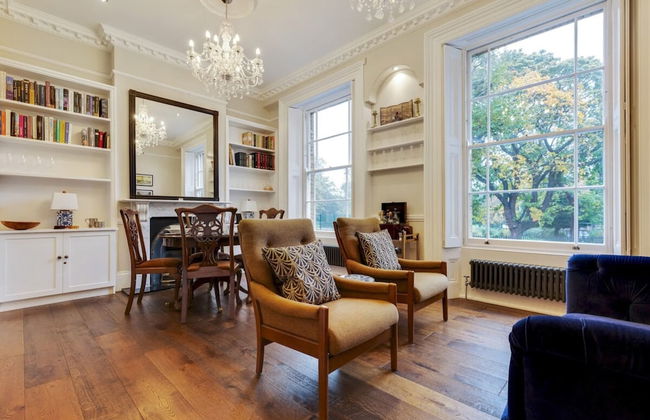 Bright Camberwell Georgian Apartment - Photo 13