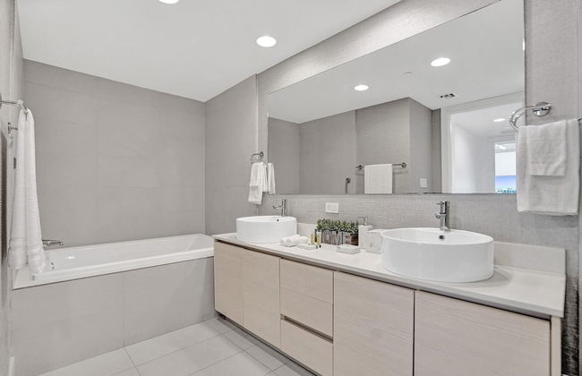 LUXURY 3BD APARTMENT BEACHWALK - Foto 33