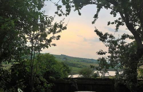 Bijou Cottage in Brontë Country with Wood-burning Stove & Hot Tub Spa - Foto 8