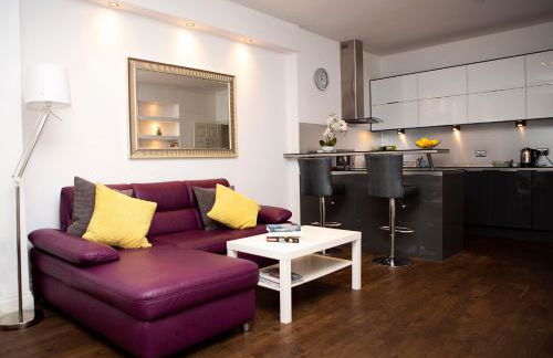 Apt 1, Trafalgar Square 1st Floor by Indigo Flats - Photo 14