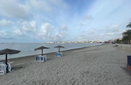 Low Price Modern Apartment Aircon & Filter Water - Foto 39